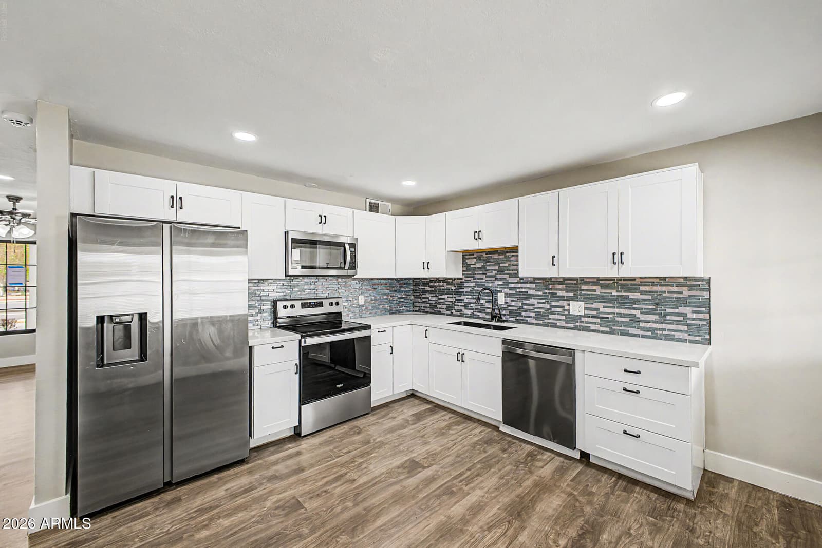 3131 W MARYLAND Avenue, Phoenix, AZ 85017 — photo 13 of 44