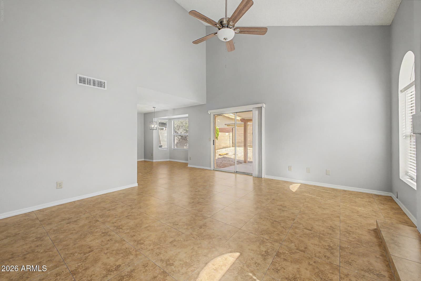 2922 E Woodland Drive, Phoenix, AZ 85048 — photo 6 of 40