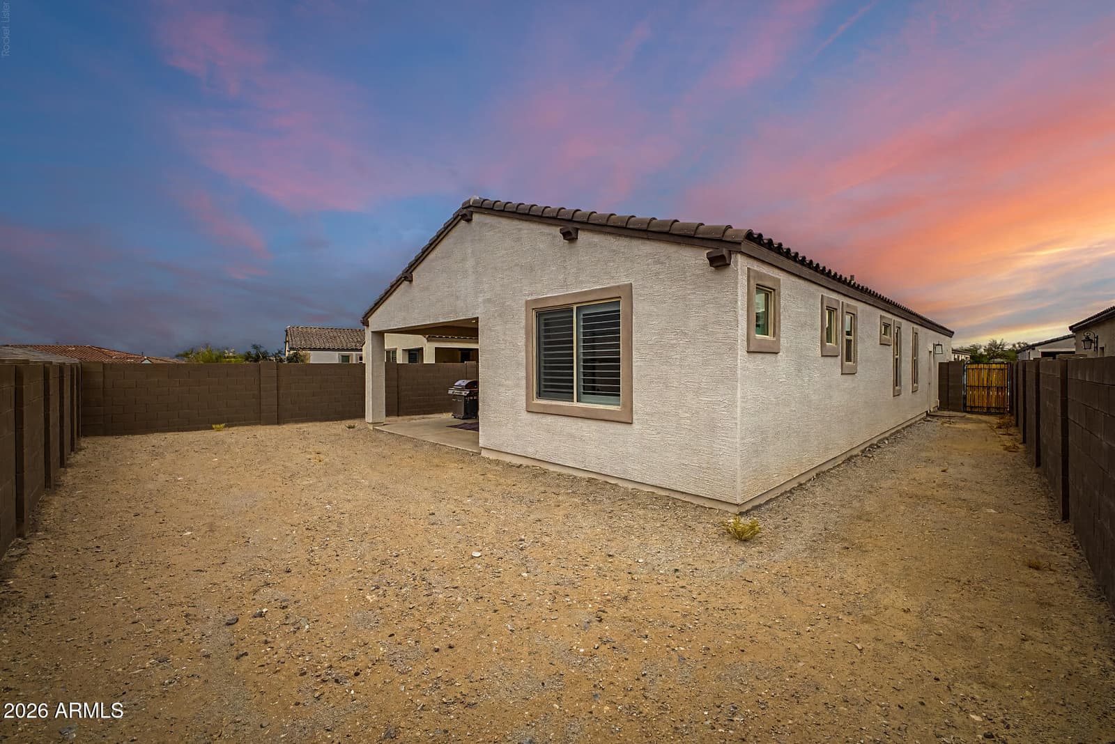 18123 W HIDDENVIEW Drive, Goodyear, AZ 85338 — photo 8 of 61