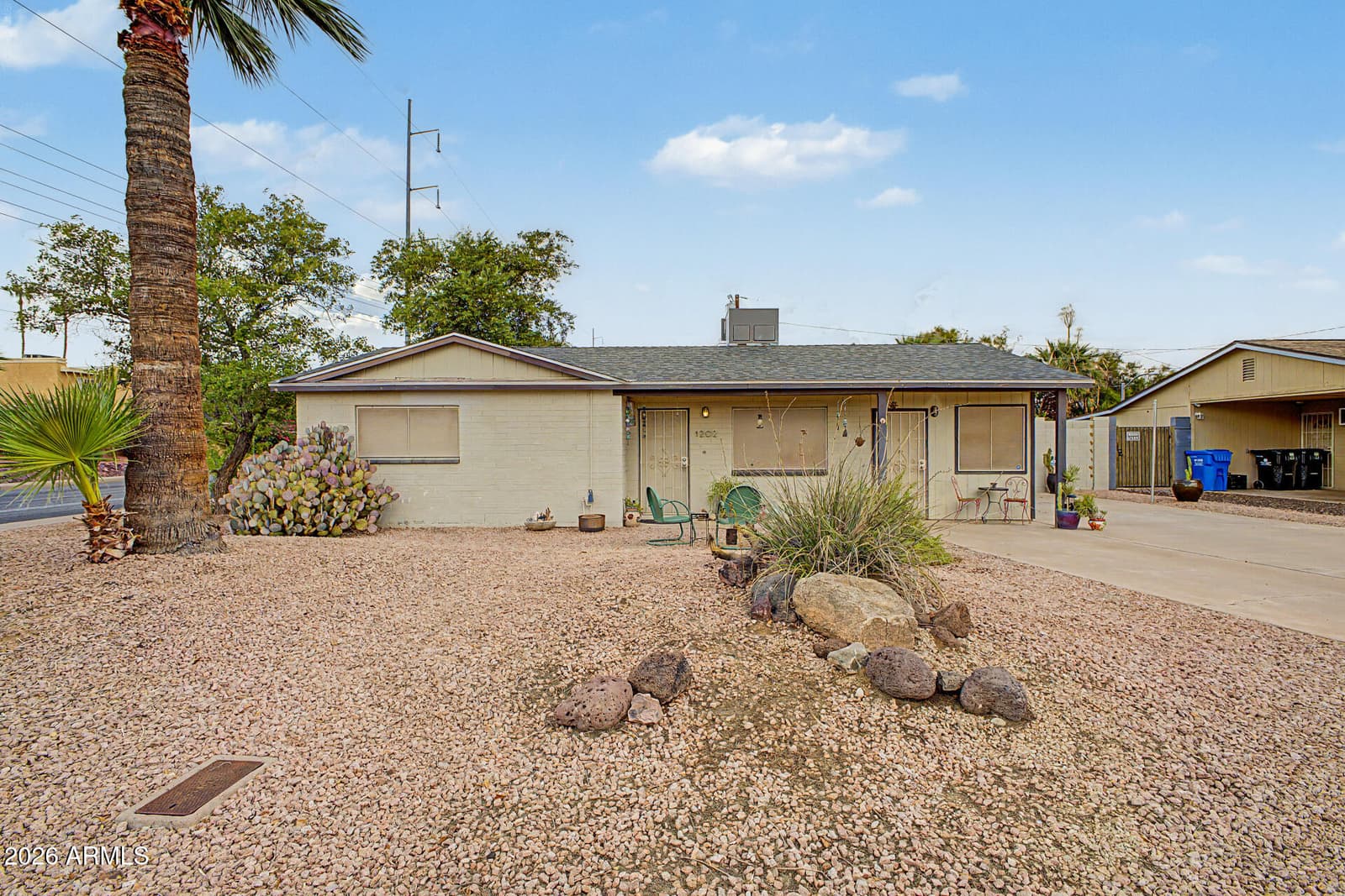 1202 E BECKER Lane, Phoenix, AZ 85020 — photo 1 of 24