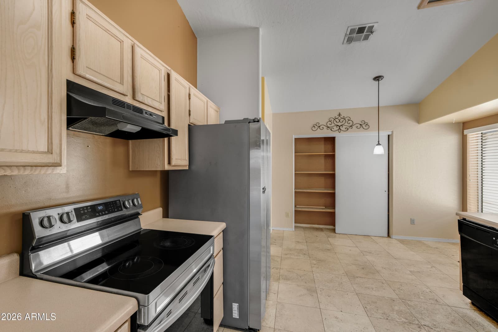 3251 W FRANKFURT Drive, Chandler, AZ 85226 — photo 5 of 35