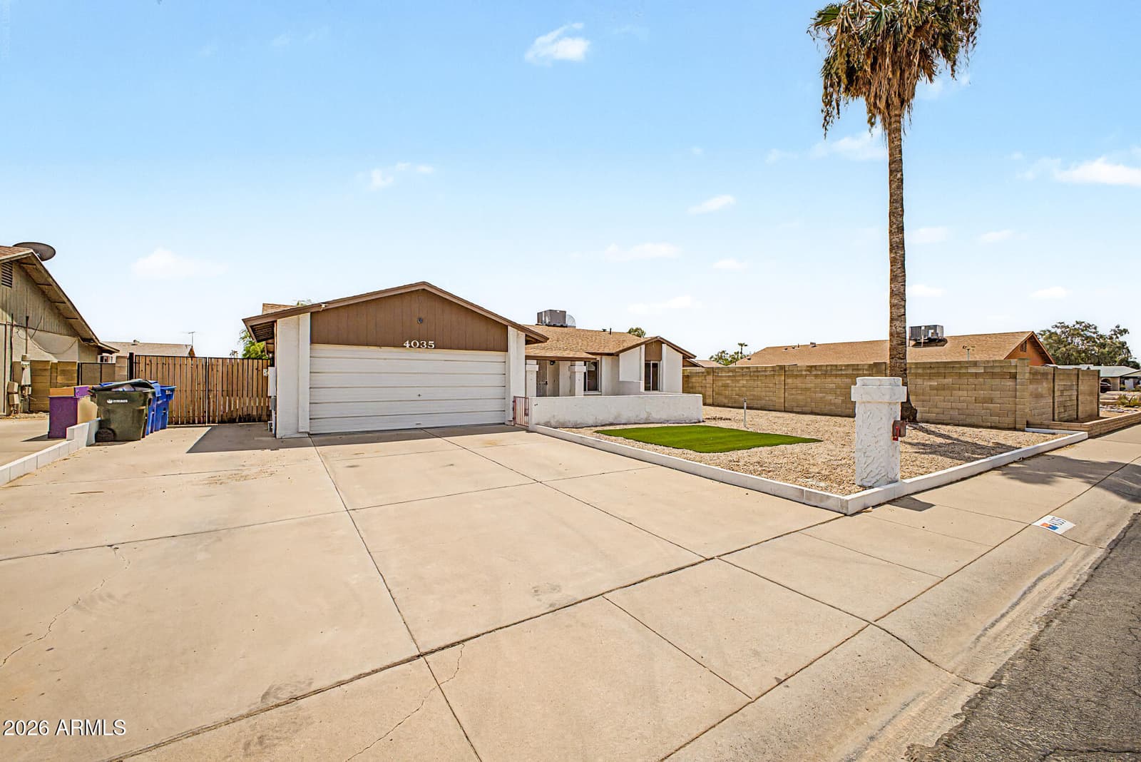 4035 W SURREY Avenue, Phoenix, AZ 85029 — photo 2 of 19