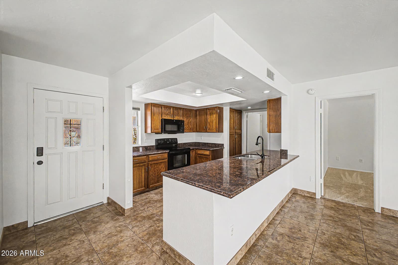 4035 W SURREY Avenue, Phoenix, AZ 85029 — photo 7 of 19