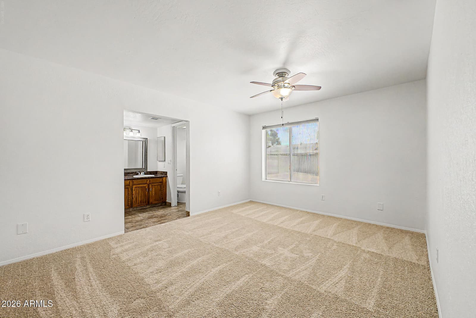 4035 W SURREY Avenue, Phoenix, AZ 85029 — photo 8 of 19