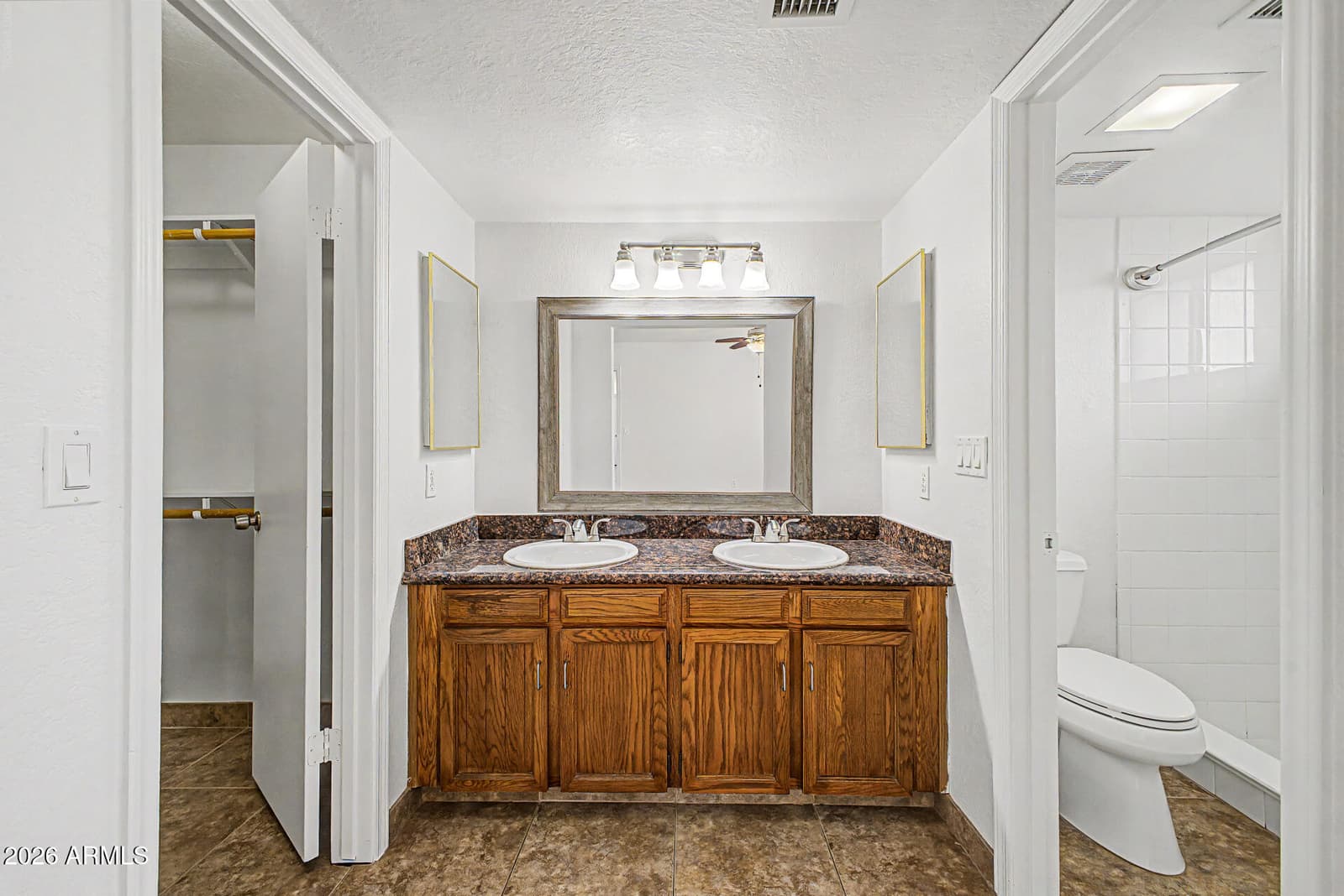 4035 W SURREY Avenue, Phoenix, AZ 85029 — photo 10 of 19