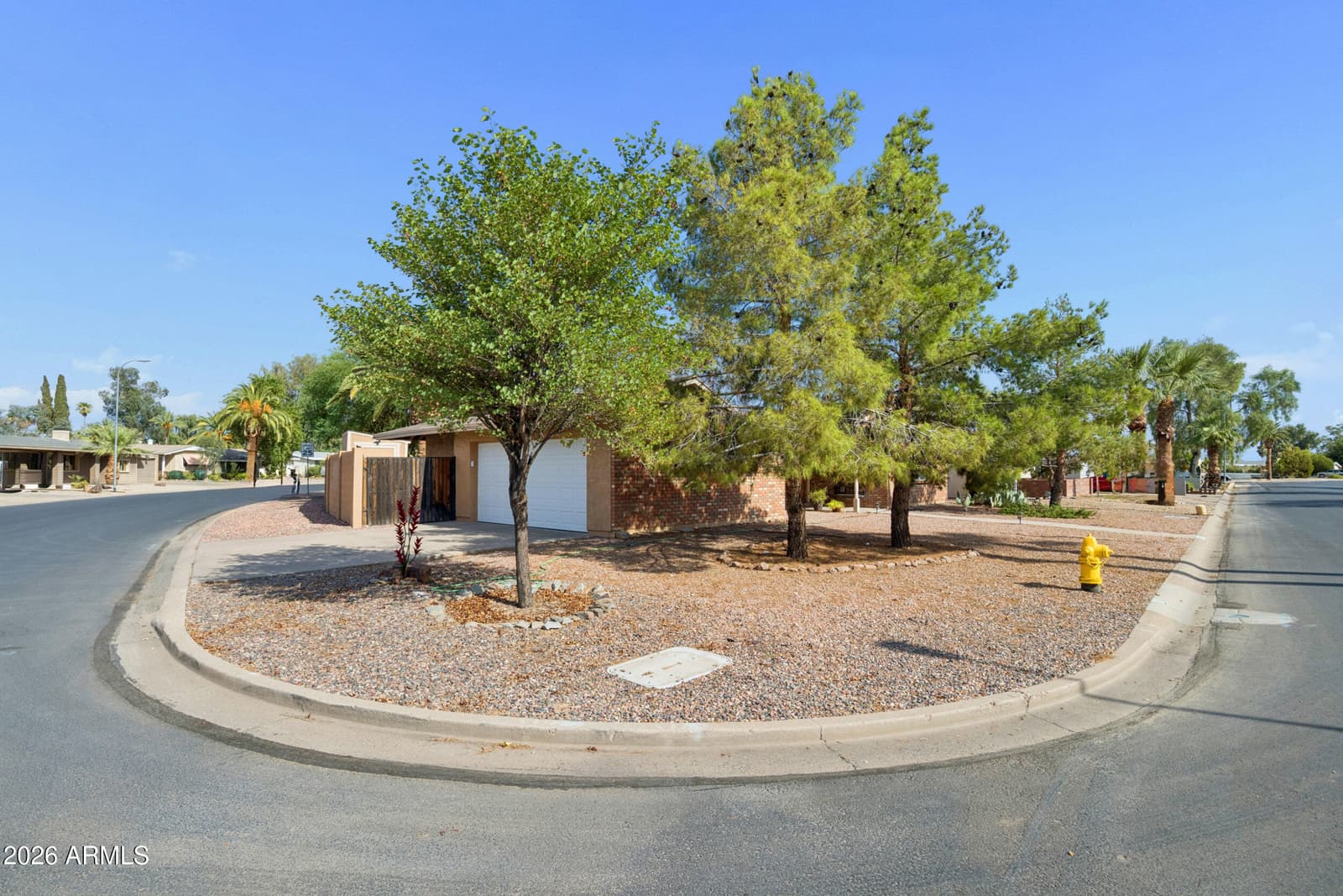 815 S SARANAC Avenue, Mesa, AZ 85208 — photo 3 of 49