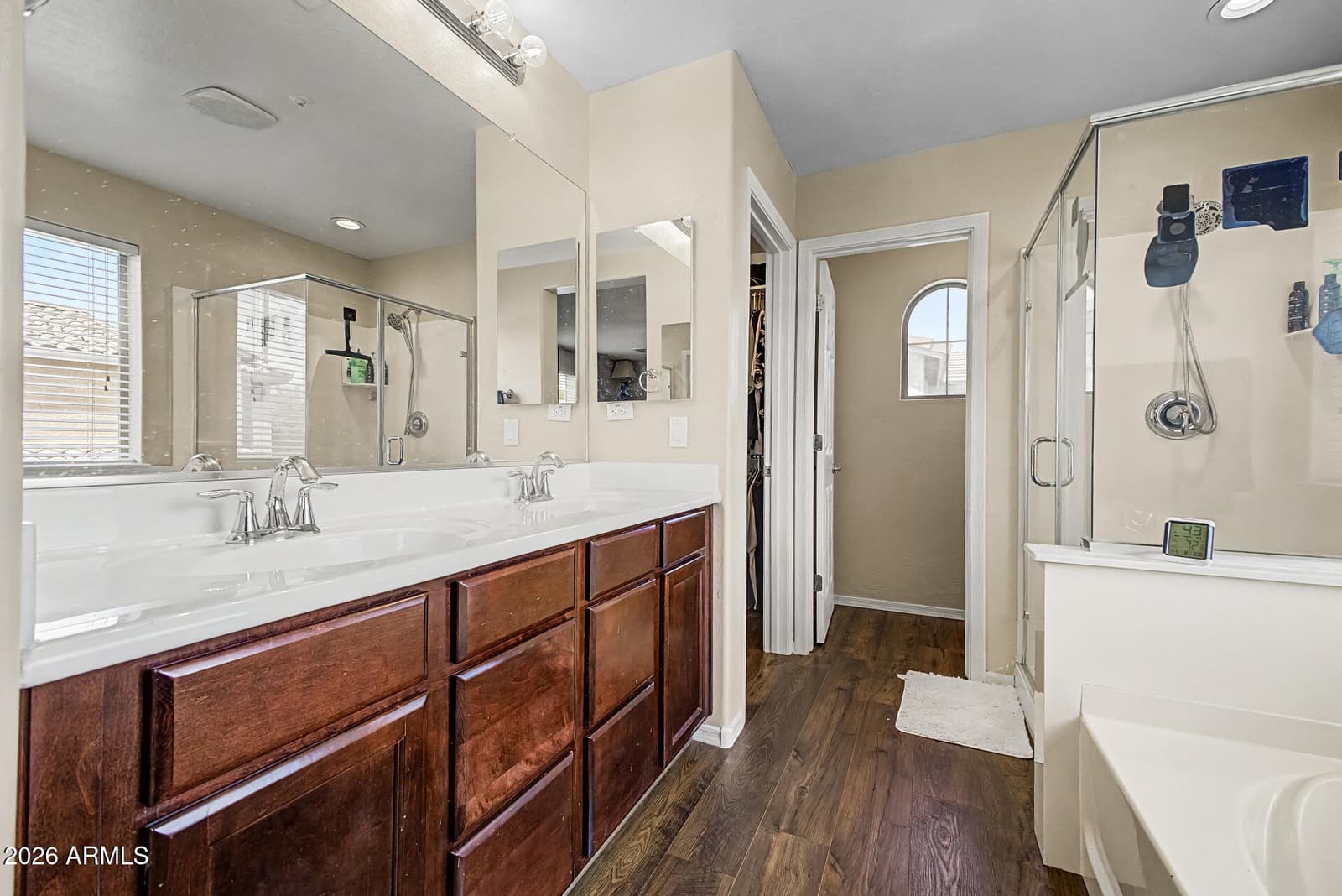 3306 E MEADOWVIEW Drive, Gilbert, AZ 85298 — photo 17 of 104