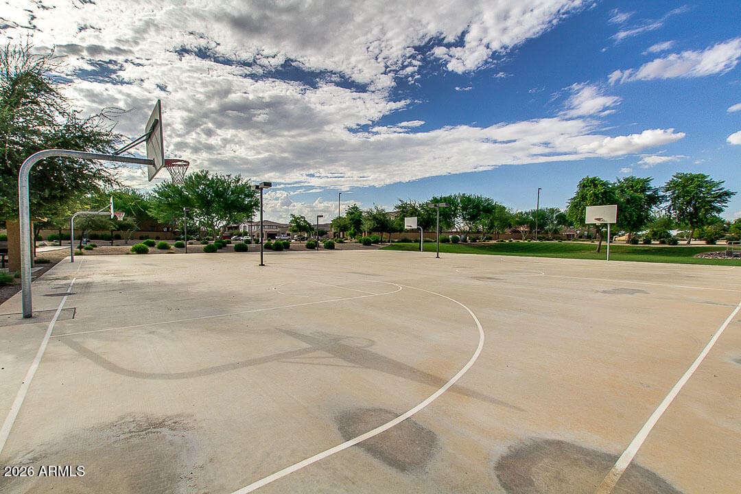 3306 E MEADOWVIEW Drive, Gilbert, AZ 85298 — photo 34 of 104
