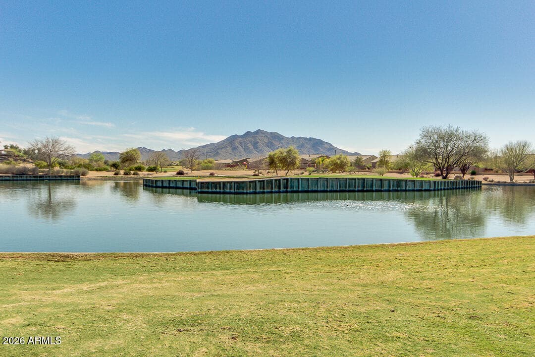 3306 E MEADOWVIEW Drive, Gilbert, AZ 85298 — photo 37 of 104