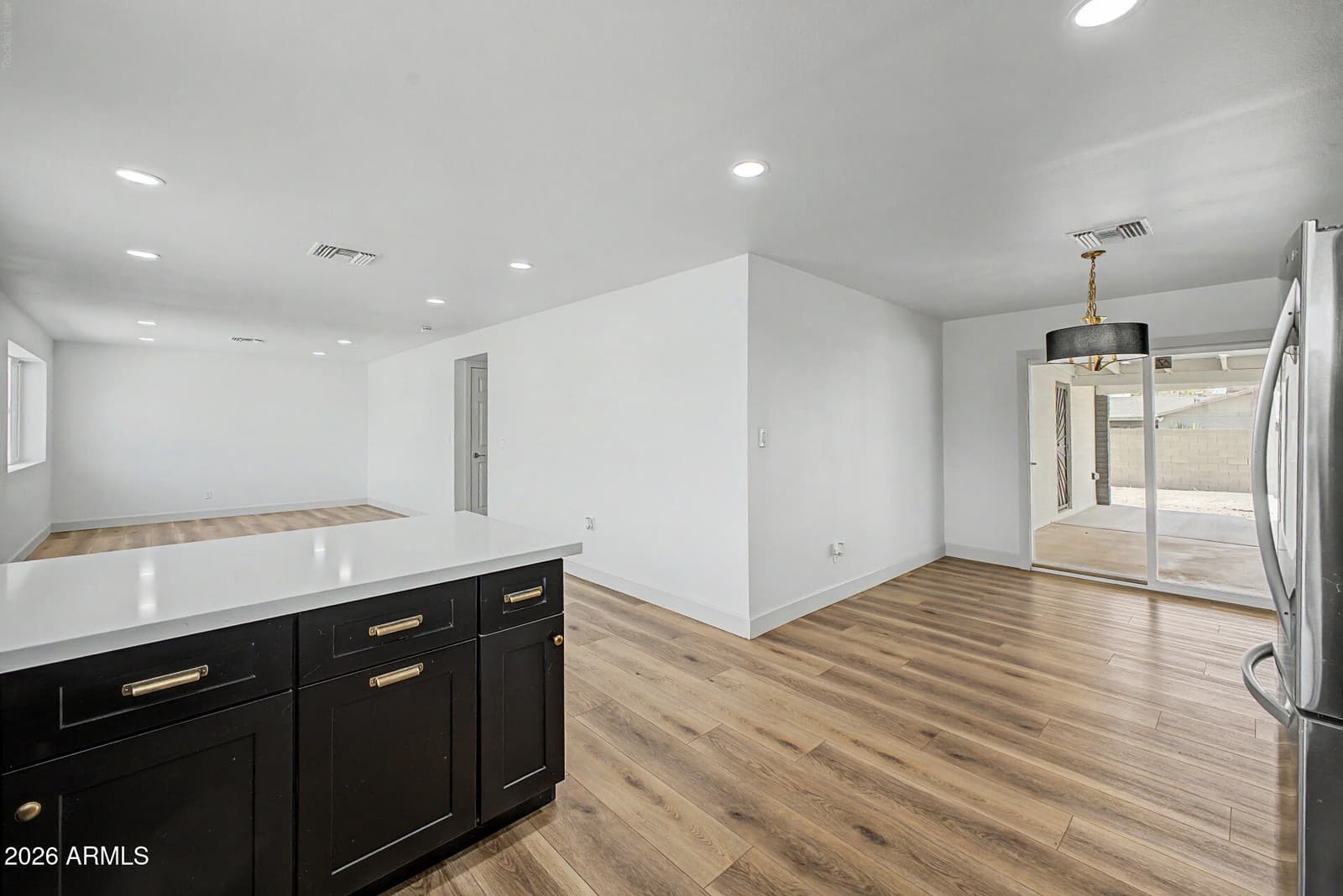 1821 W VILLA RITA Drive, Phoenix, AZ 85023 — photo 4 of 39