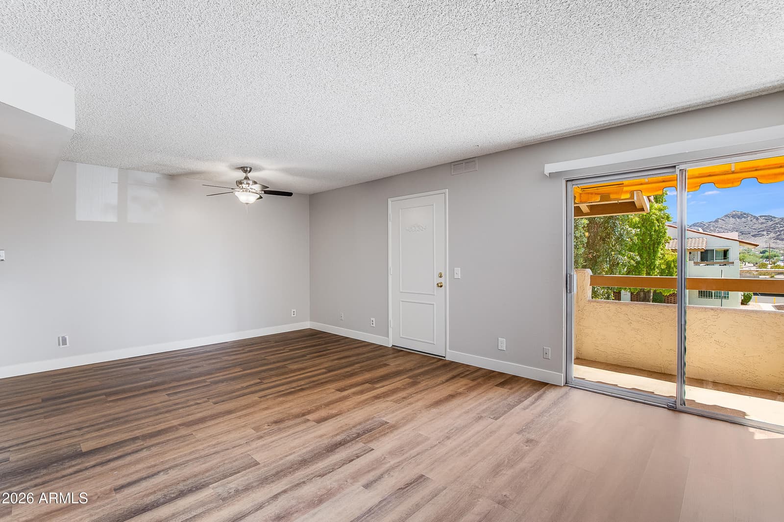 8808 N 8TH Street 203, Phoenix, AZ 85020 — photo 5 of 23