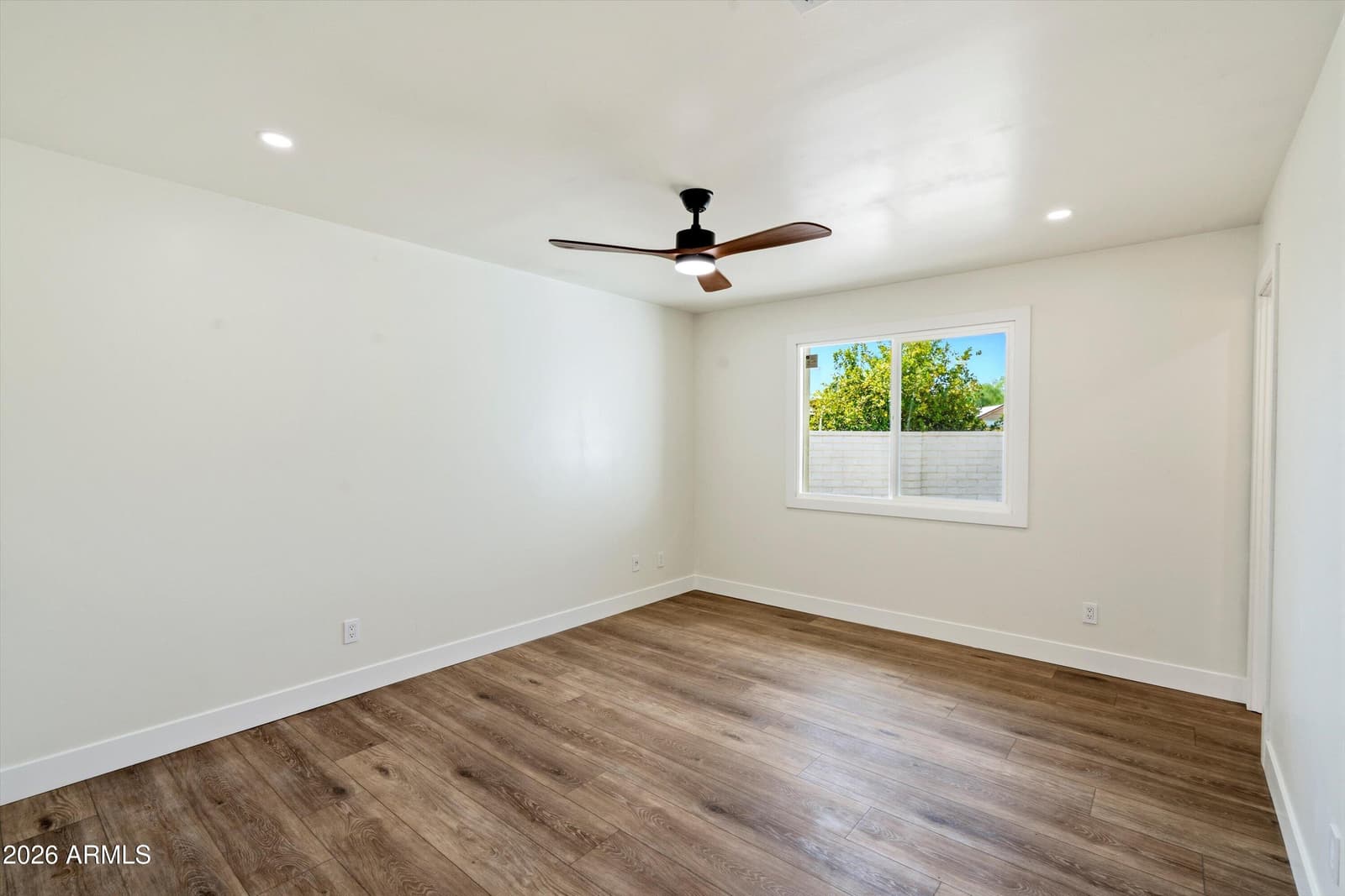 1717 E CAMPUS Drive, Tempe, AZ 85282 — photo 13 of 36