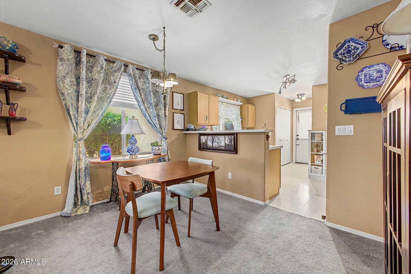 2029 W 18TH Avenue, Apache Junction, AZ 85120 — photo 4 of 14