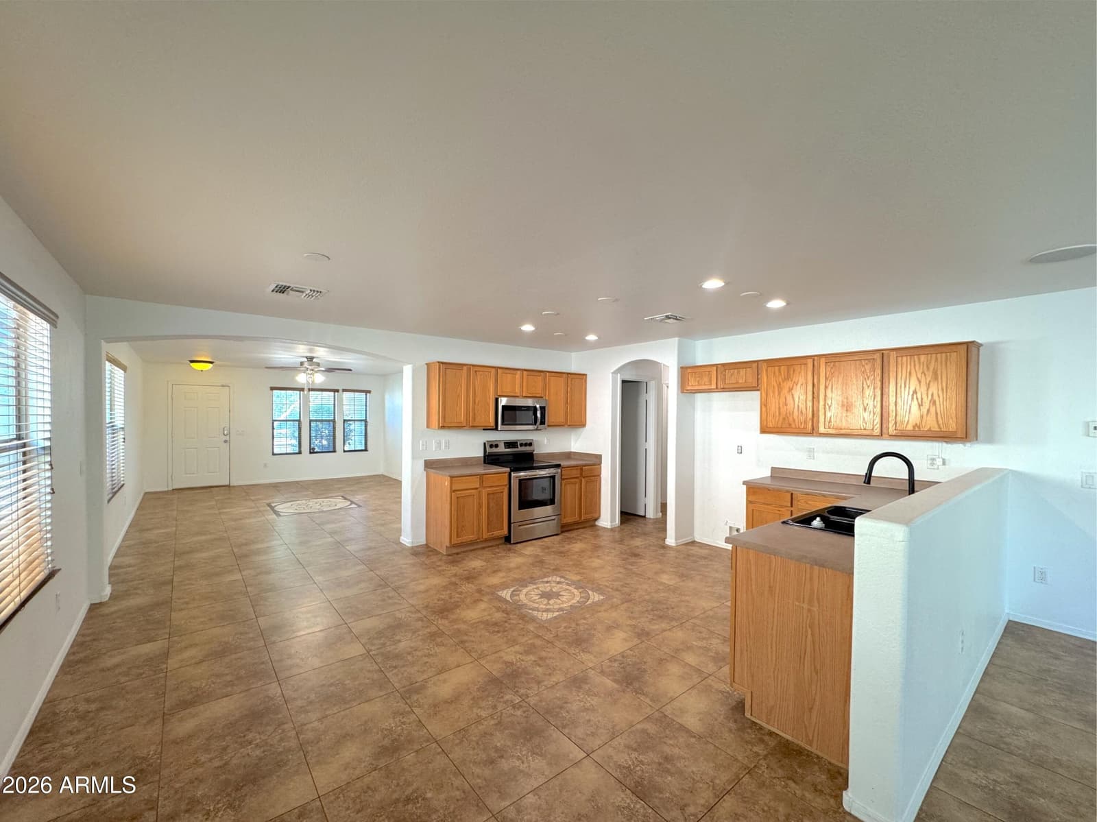 3156 W BELLE Avenue, San Tan Valley, AZ 85144 — photo 4 of 21