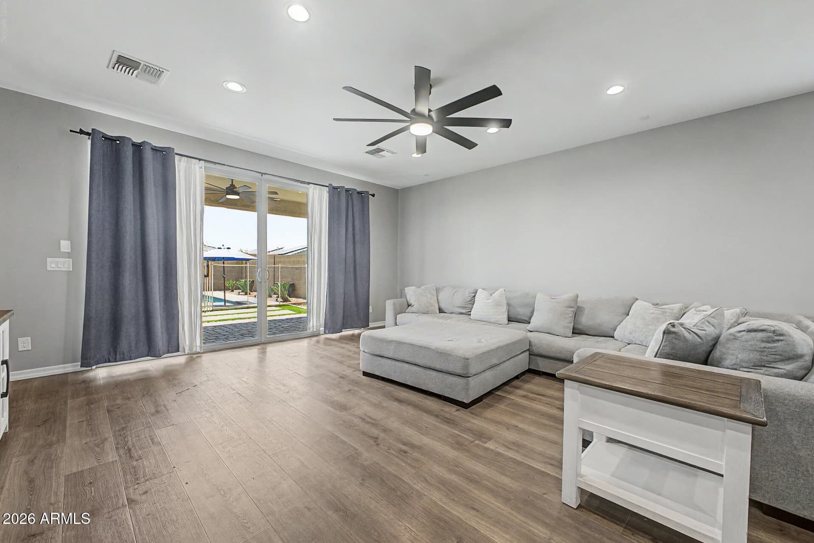 17701 W STRAIGHT ARROW Lane, Surprise, AZ 85387 — photo 7 of 34