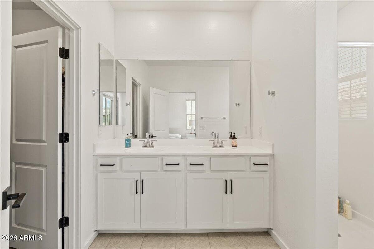 2786 S APACHE Drive, Chandler, AZ 85286 — photo 18 of 35