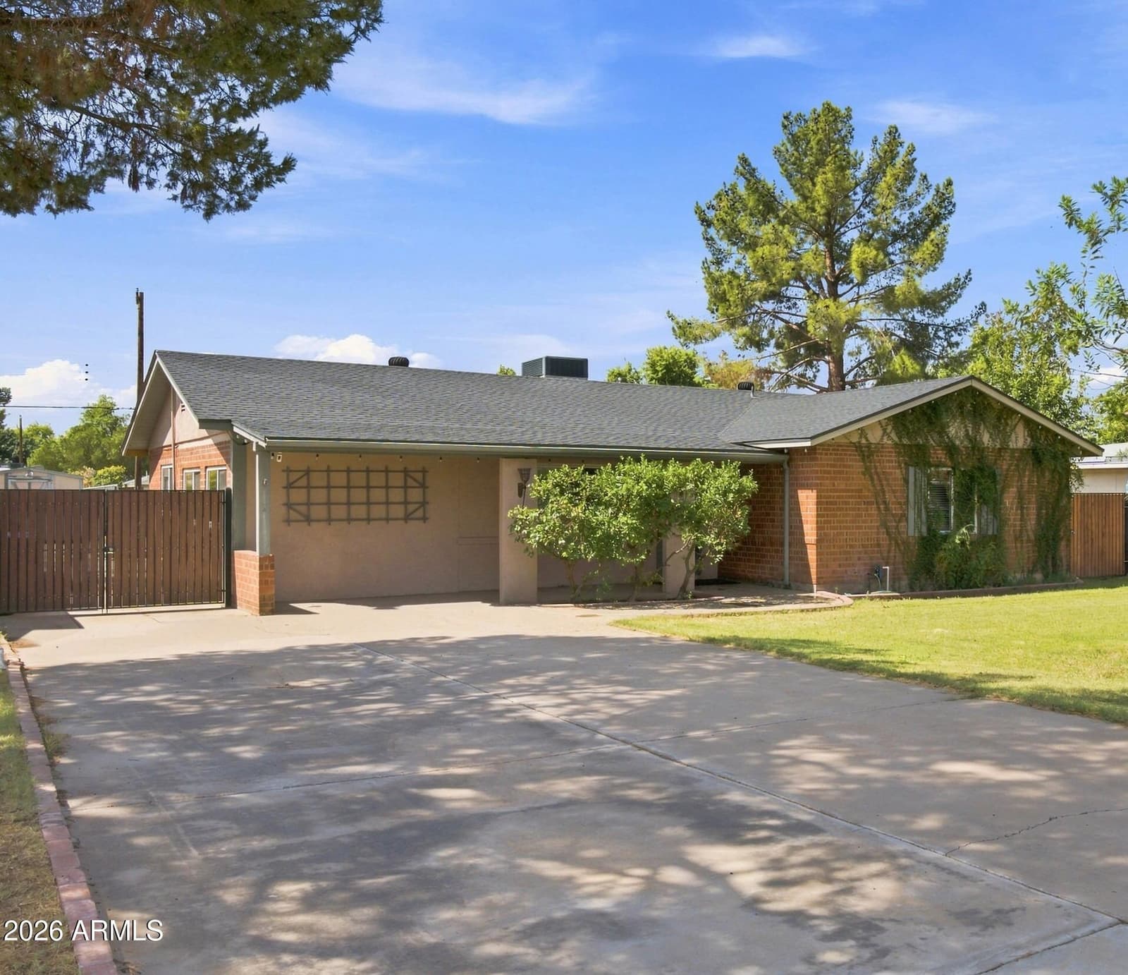 4229 E WILSHIRE Drive, Phoenix, AZ 85008 — photo 2 of 28