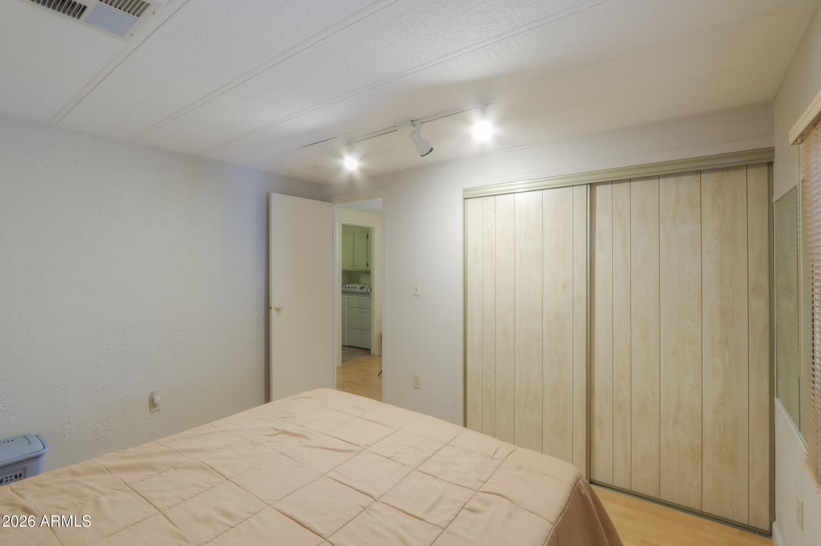 15602 N 16TH Drive, Phoenix, AZ 85023 — photo 17 of 28