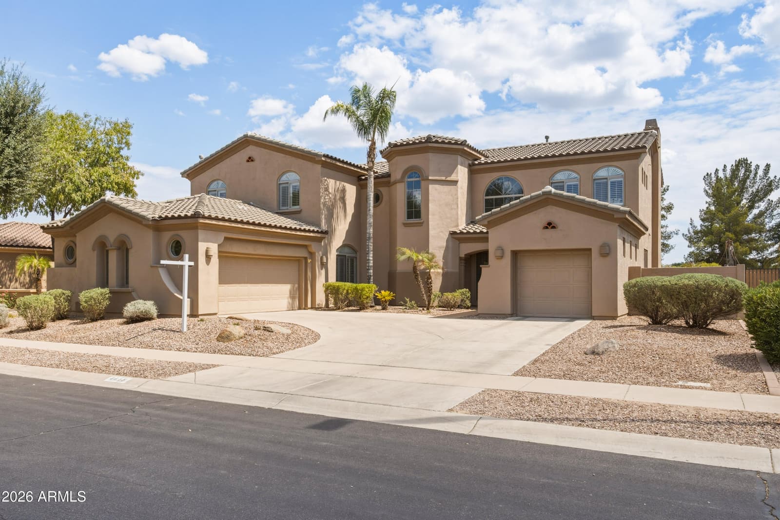 4615 E CARRIAGE Court, Gilbert, AZ 85297 — photo 1 of 70