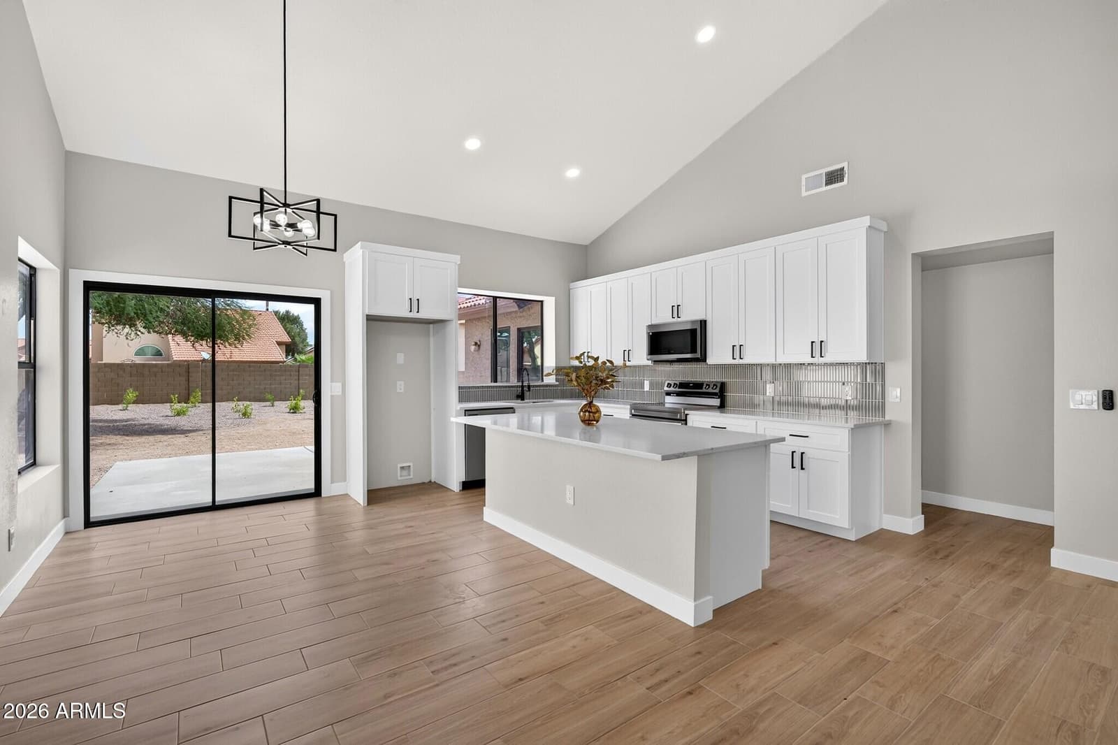 14605 S 41ST Way, Phoenix, AZ 85044 — photo 5 of 24