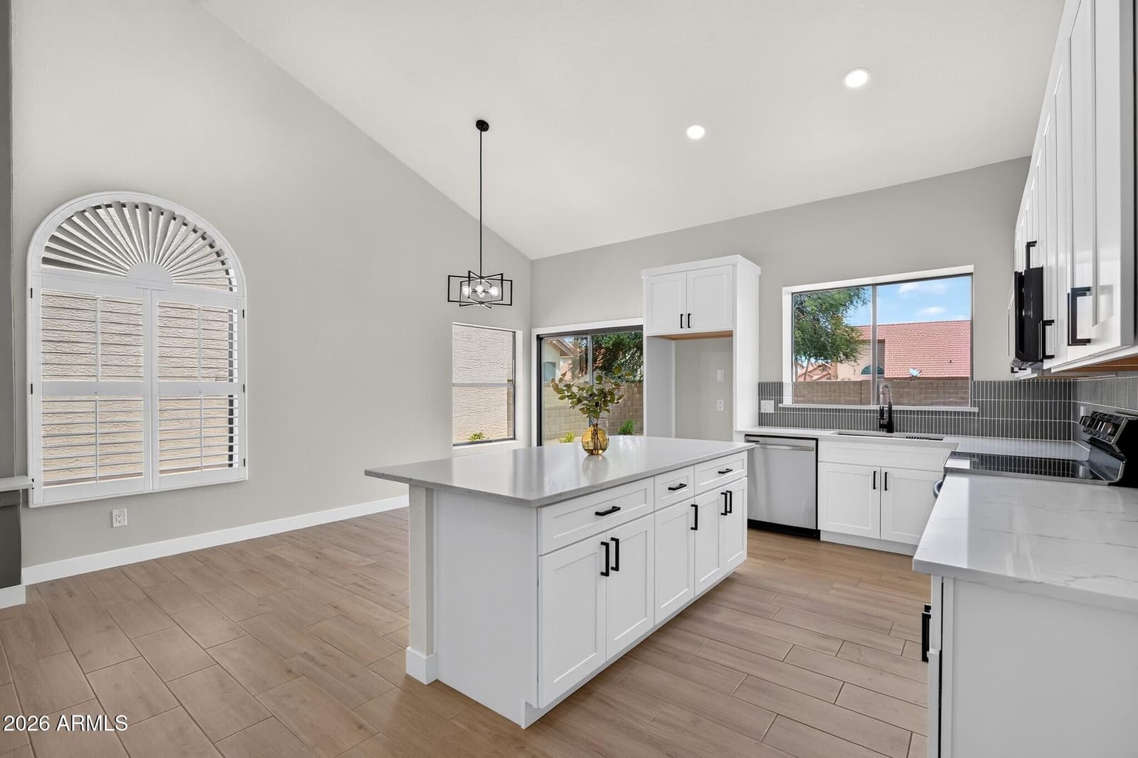 14605 S 41ST Way, Phoenix, AZ 85044 — photo 11 of 24