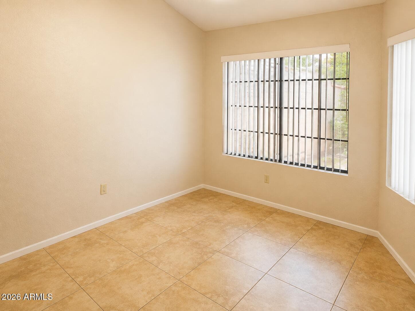 42 W CALLE DE ARCOS, Tempe, AZ 85284 — photo 13 of 17