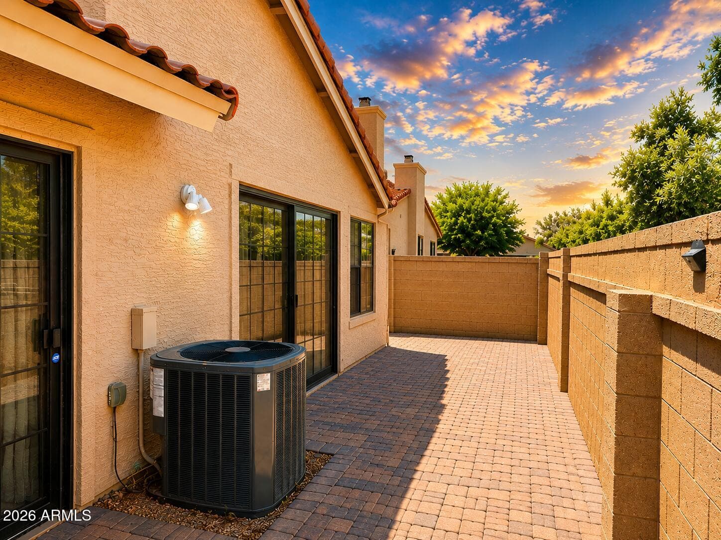 42 W CALLE DE ARCOS, Tempe, AZ 85284 — photo 16 of 17