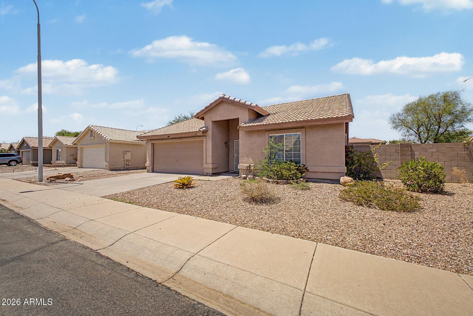 1172 S BRIDGER Drive, Chandler, AZ 85286 — photo 2 of 29
