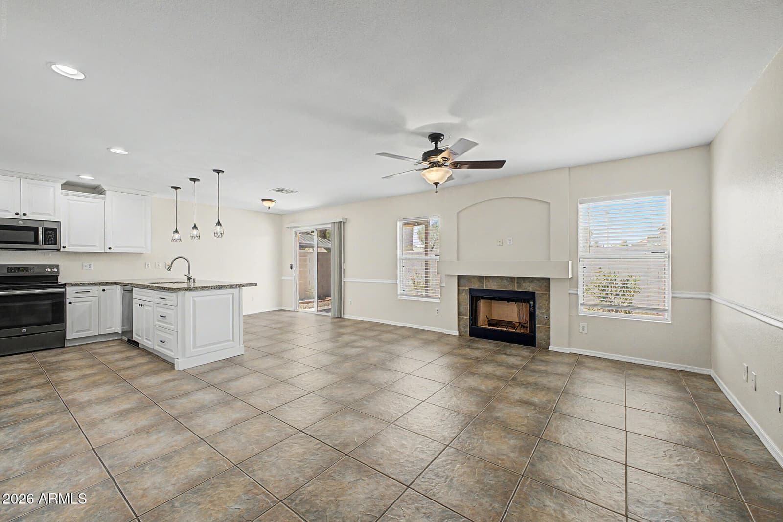 1172 S BRIDGER Drive, Chandler, AZ 85286 — photo 6 of 29
