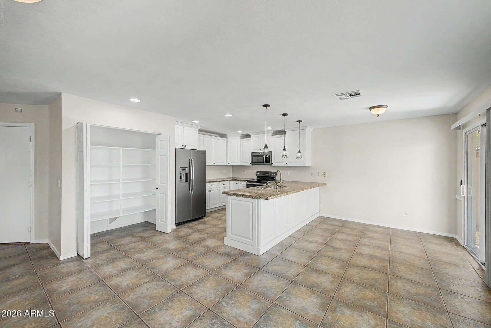1172 S BRIDGER Drive, Chandler, AZ 85286 — photo 9 of 29
