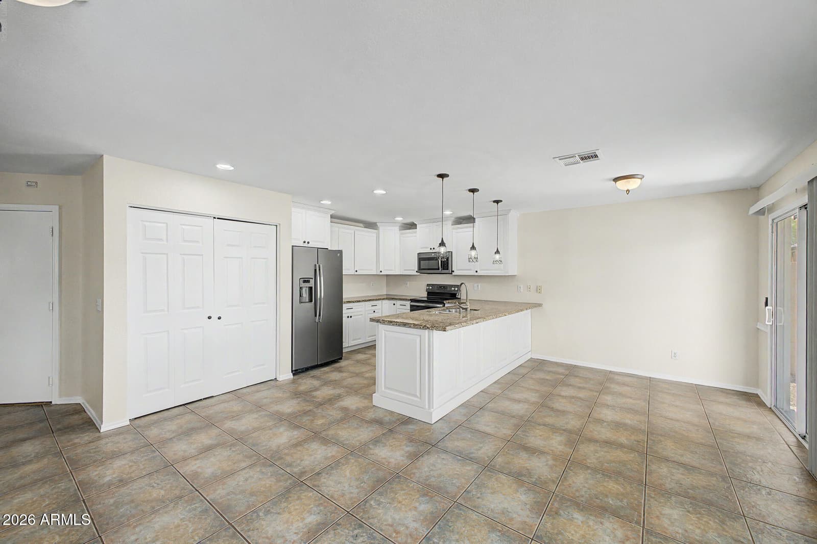 1172 S BRIDGER Drive, Chandler, AZ 85286 — photo 8 of 29