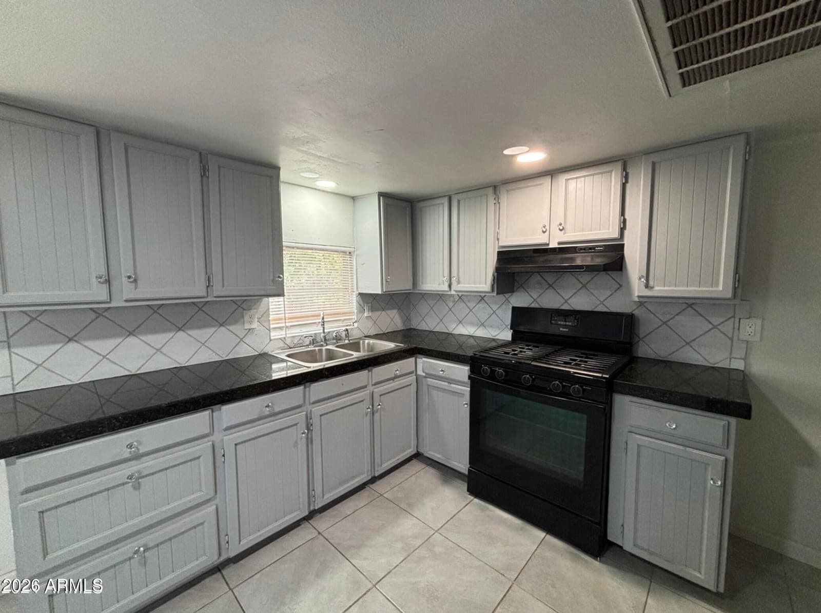 6319 W Maryland Avenue 5, Glendale, AZ 85301 — photo 5 of 8