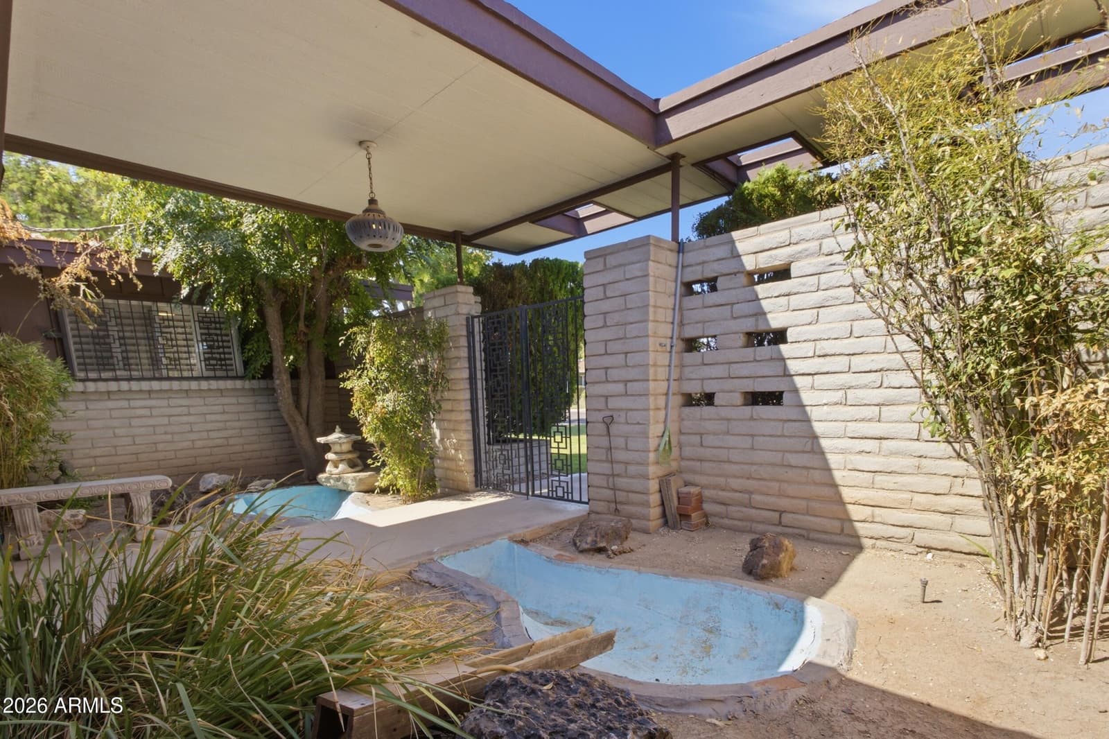 337 E GENEVA Drive, Tempe, AZ 85282 — photo 5 of 64