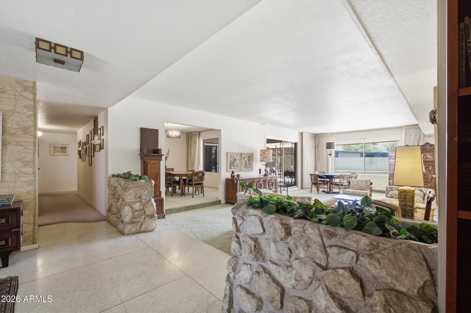 337 E GENEVA Drive, Tempe, AZ 85282 — photo 8 of 64