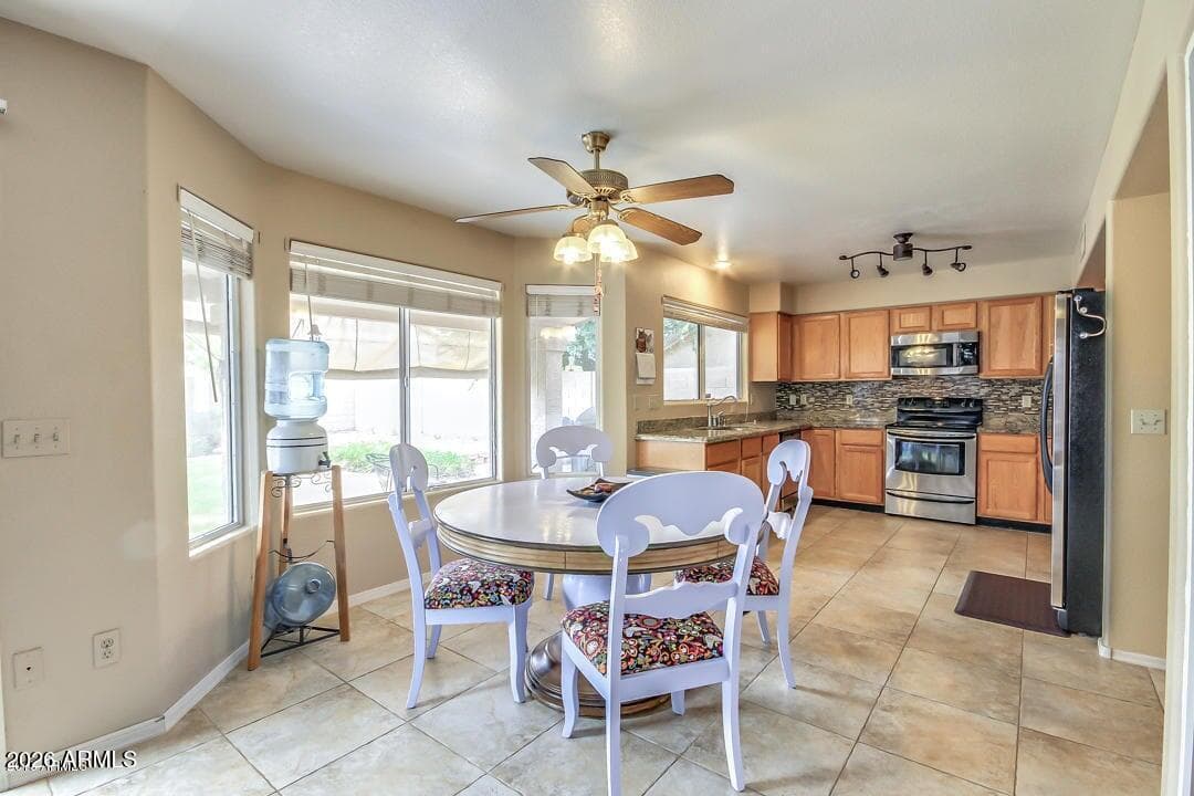 432 N VELERO Street, Chandler, AZ 85225 — photo 10 of 14