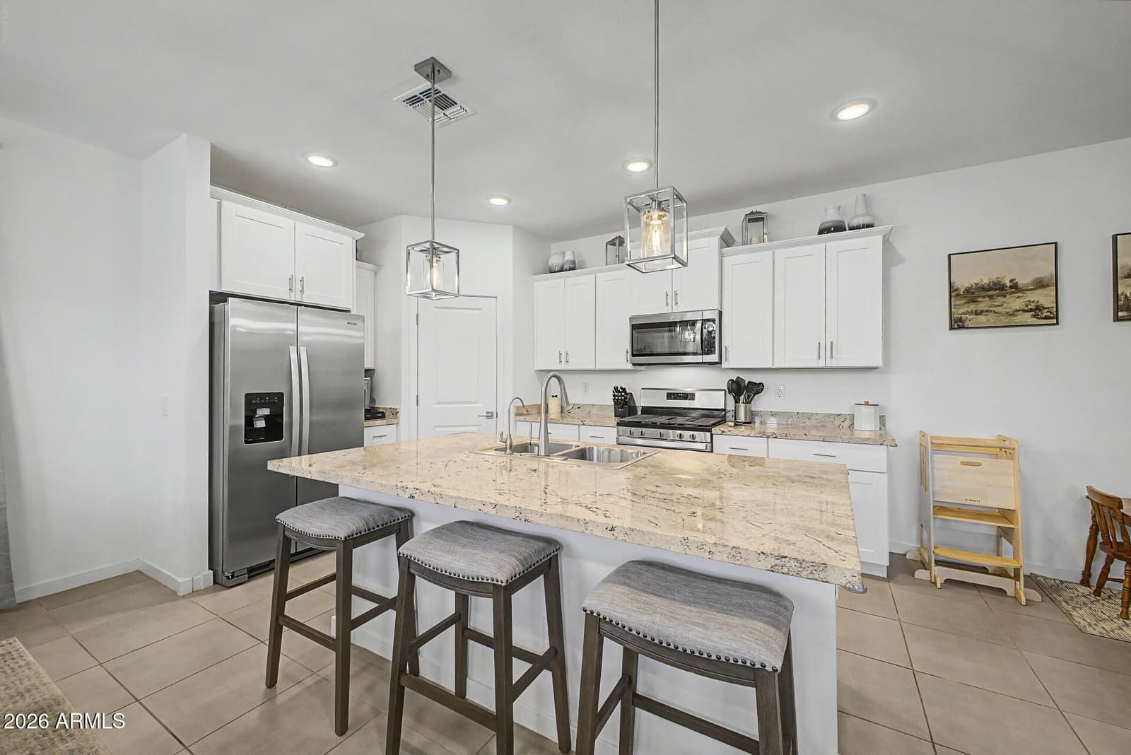 8812 W AGORA Lane, Tolleson, AZ 85353 — photo 9 of 40
