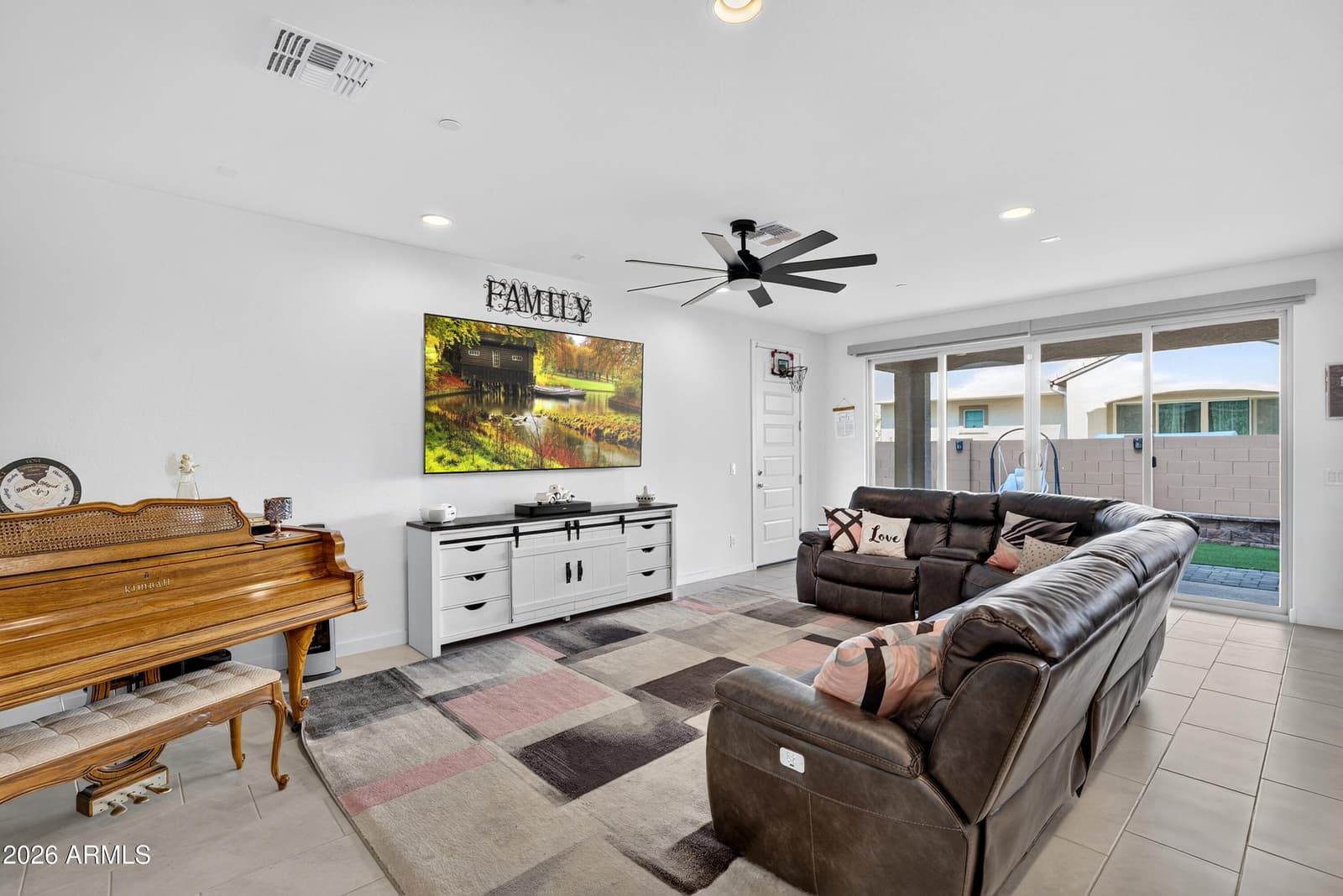 669 S SANDERS Drive, Gilbert, AZ 85296 — photo 8 of 54