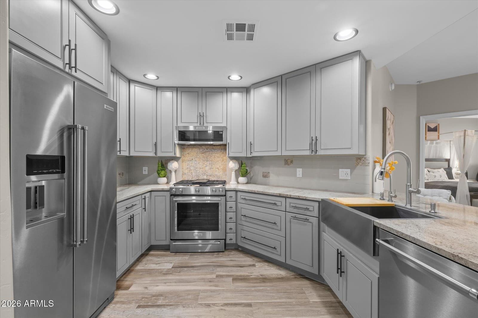 5350 E DEER VALLEY Drive 1250, Phoenix, AZ 85054 — photo 5 of 30