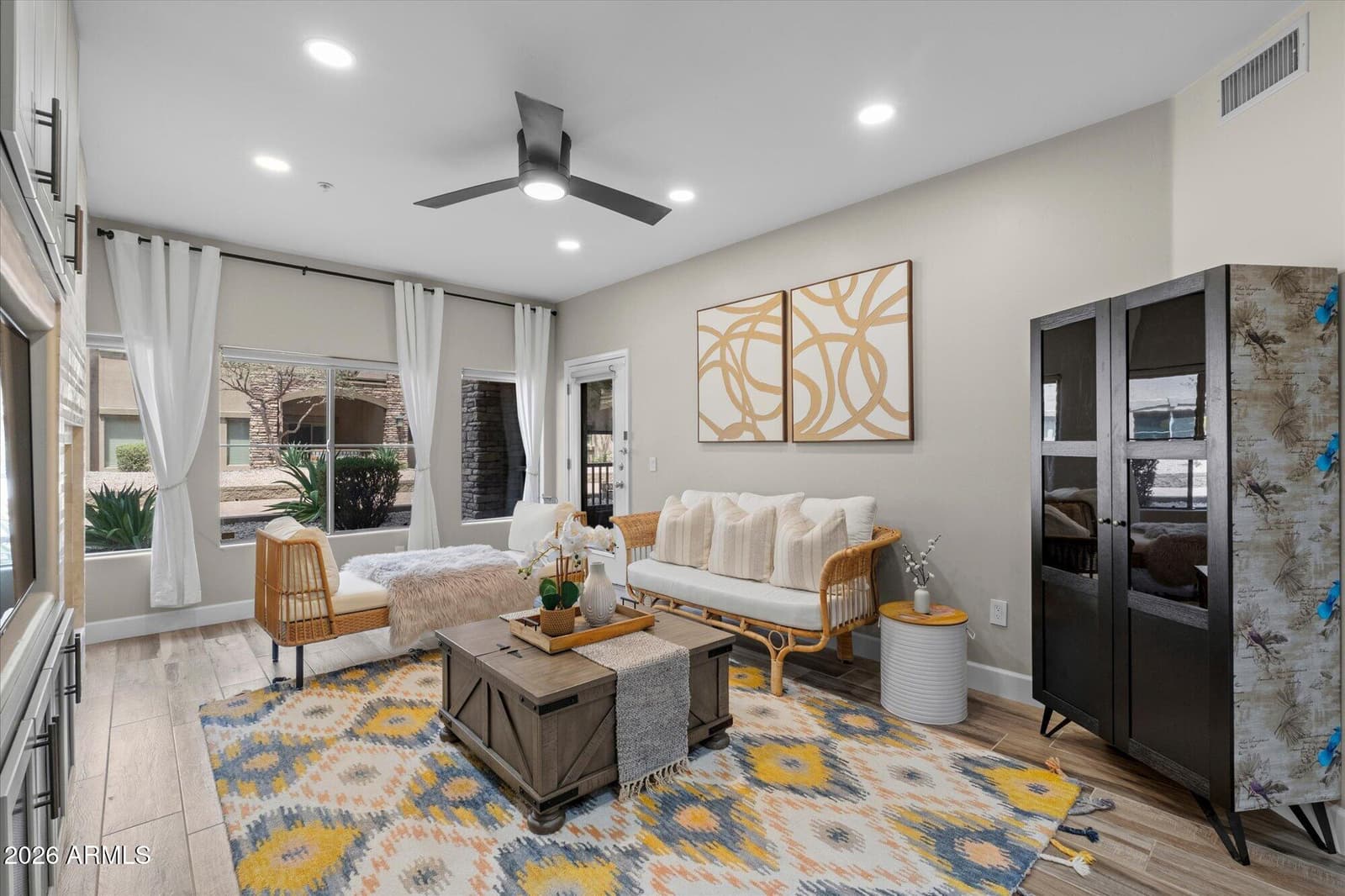 5350 E DEER VALLEY Drive 1250, Phoenix, AZ 85054 — photo 10 of 30