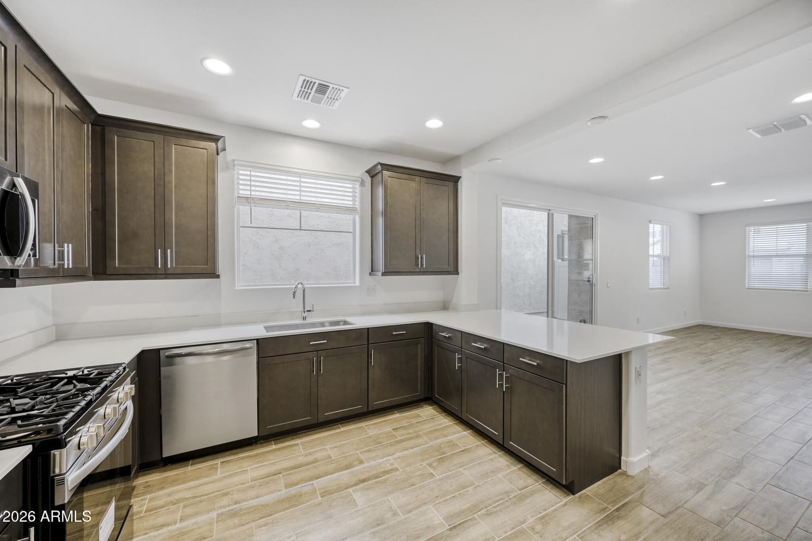 8258 E PRAIRIE Avenue, Mesa, AZ 85212 — photo 5 of 23