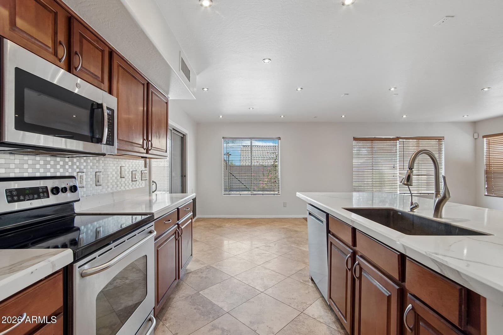 520 S 112TH Drive, Avondale, AZ 85323 — photo 17 of 39