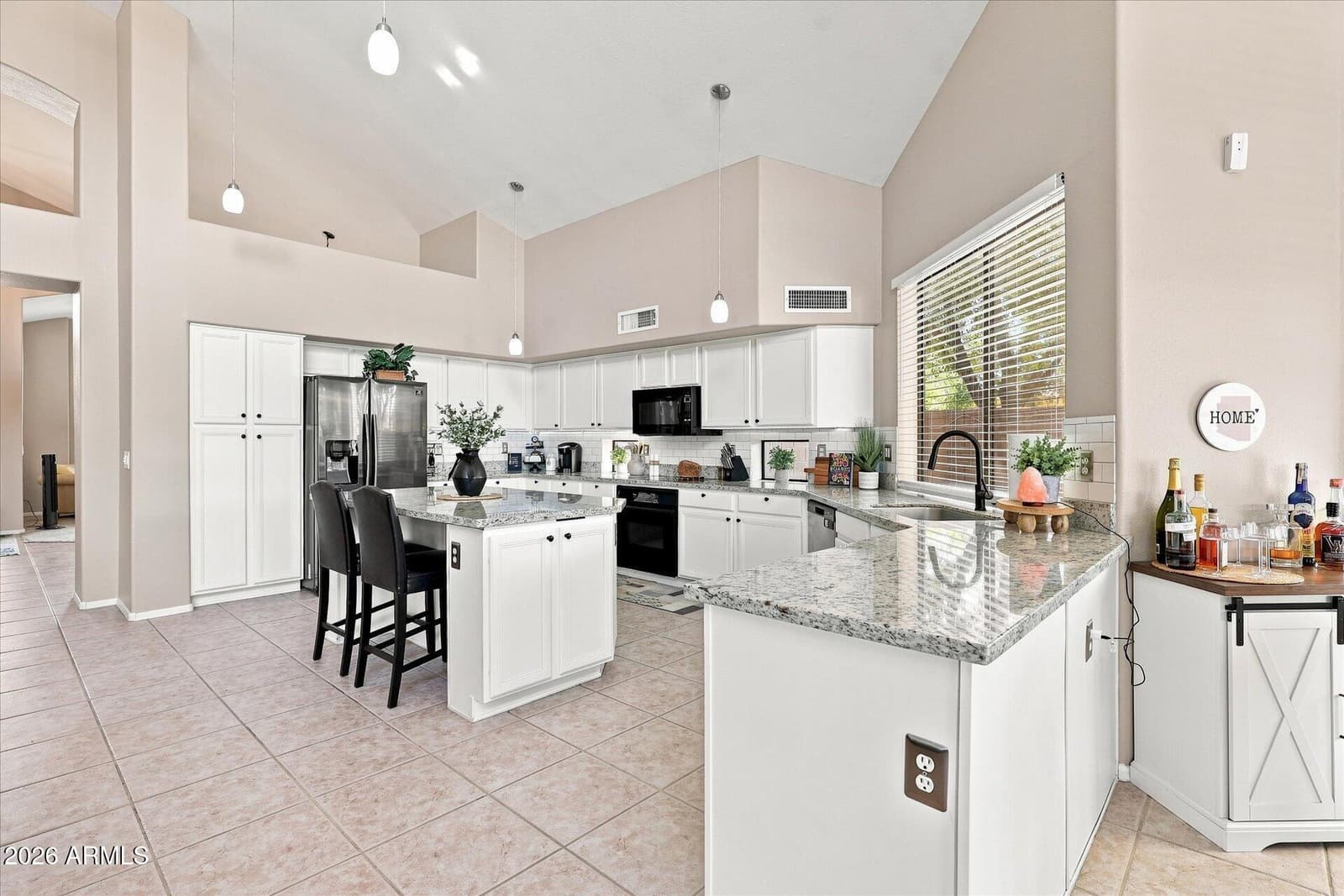 692 W HONEYSUCKLE Drive, Chandler, AZ 85248 — photo 10 of 59