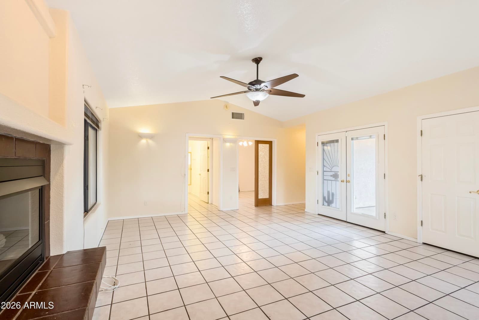 5255 HIGHLAND SHADOWS Drive, Sierra Vista, AZ 85635 — photo 9 of 33