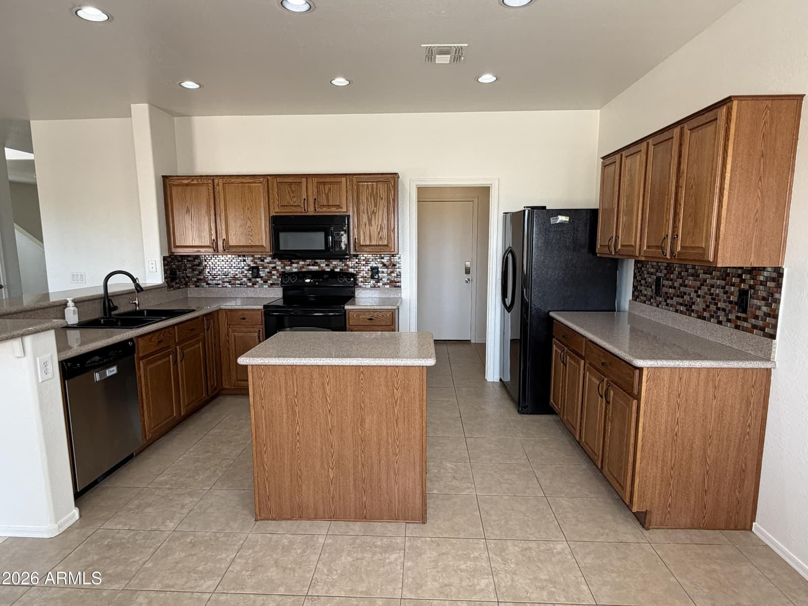 41108 N HUDSON Trail, Anthem, AZ 85086 — photo 5 of 31