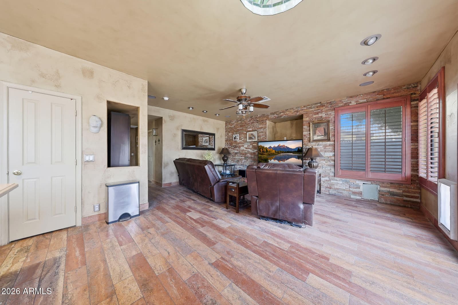 3713 E ISABELLA Avenue, Mesa, AZ 85206 — photo 10 of 46