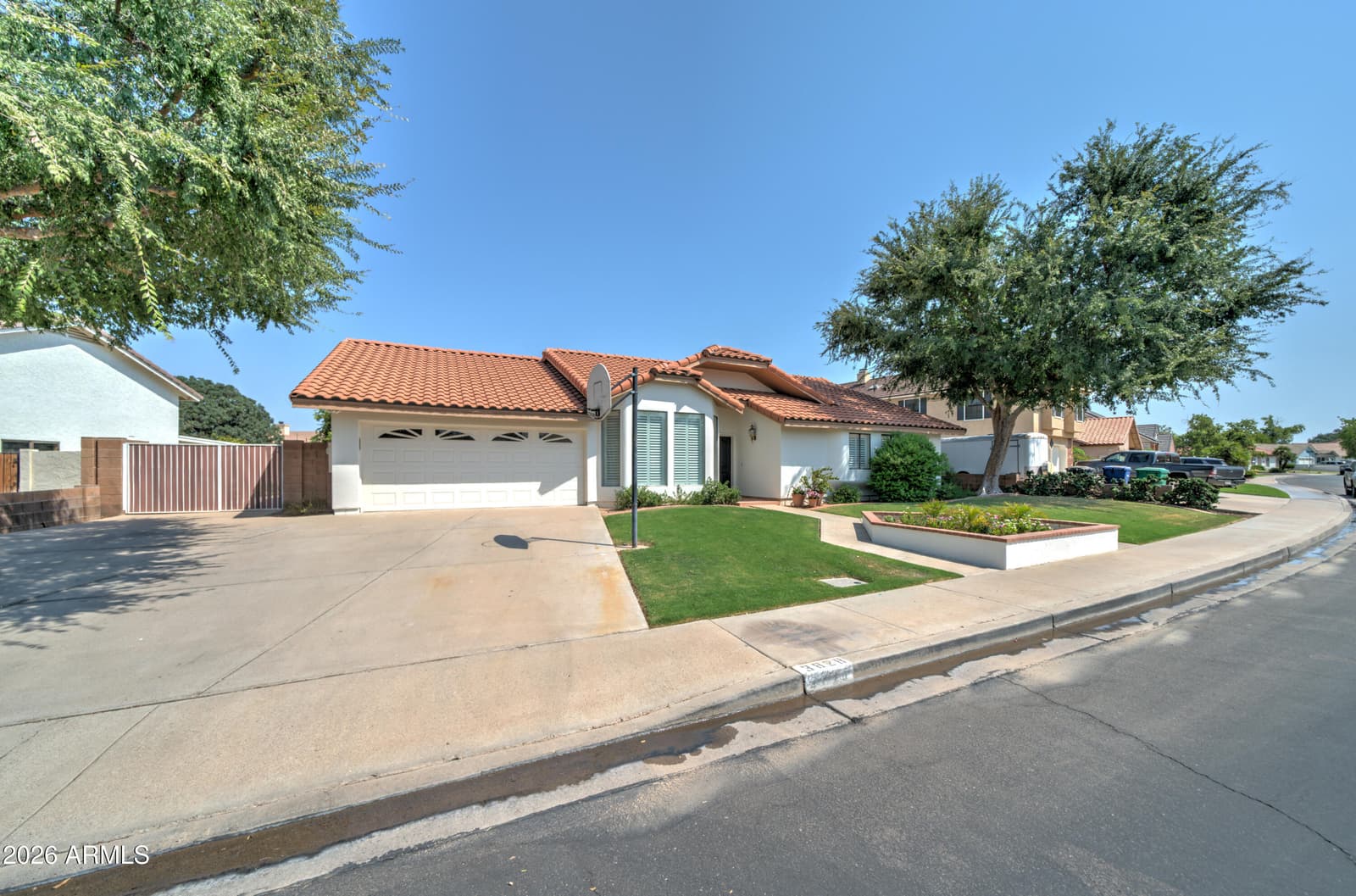 3828 E DARTMOUTH Street, Mesa, AZ 85205 — photo 5 of 57