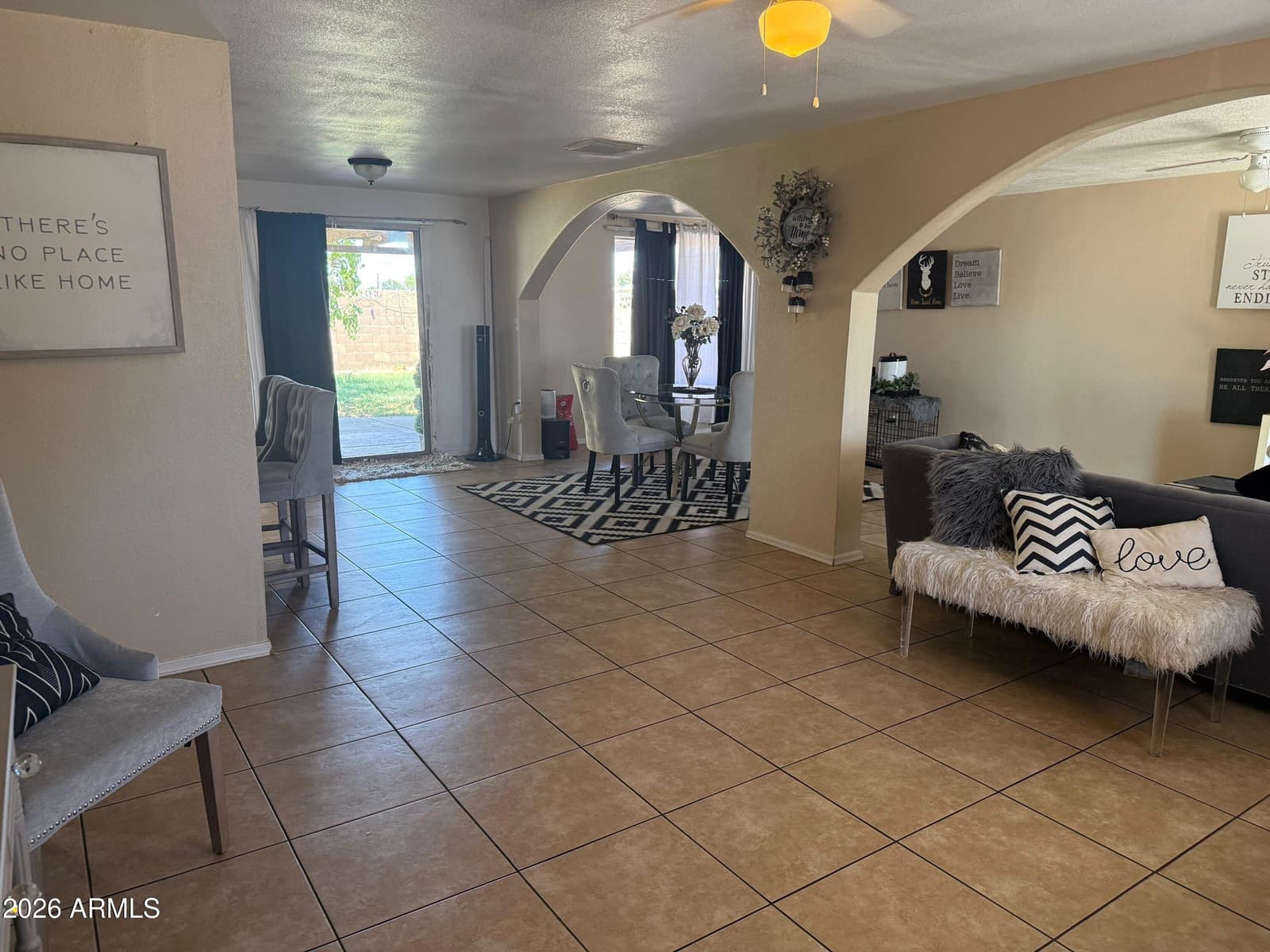 4820 N 73RD Avenue, Phoenix, AZ 85033 — photo 8 of 22