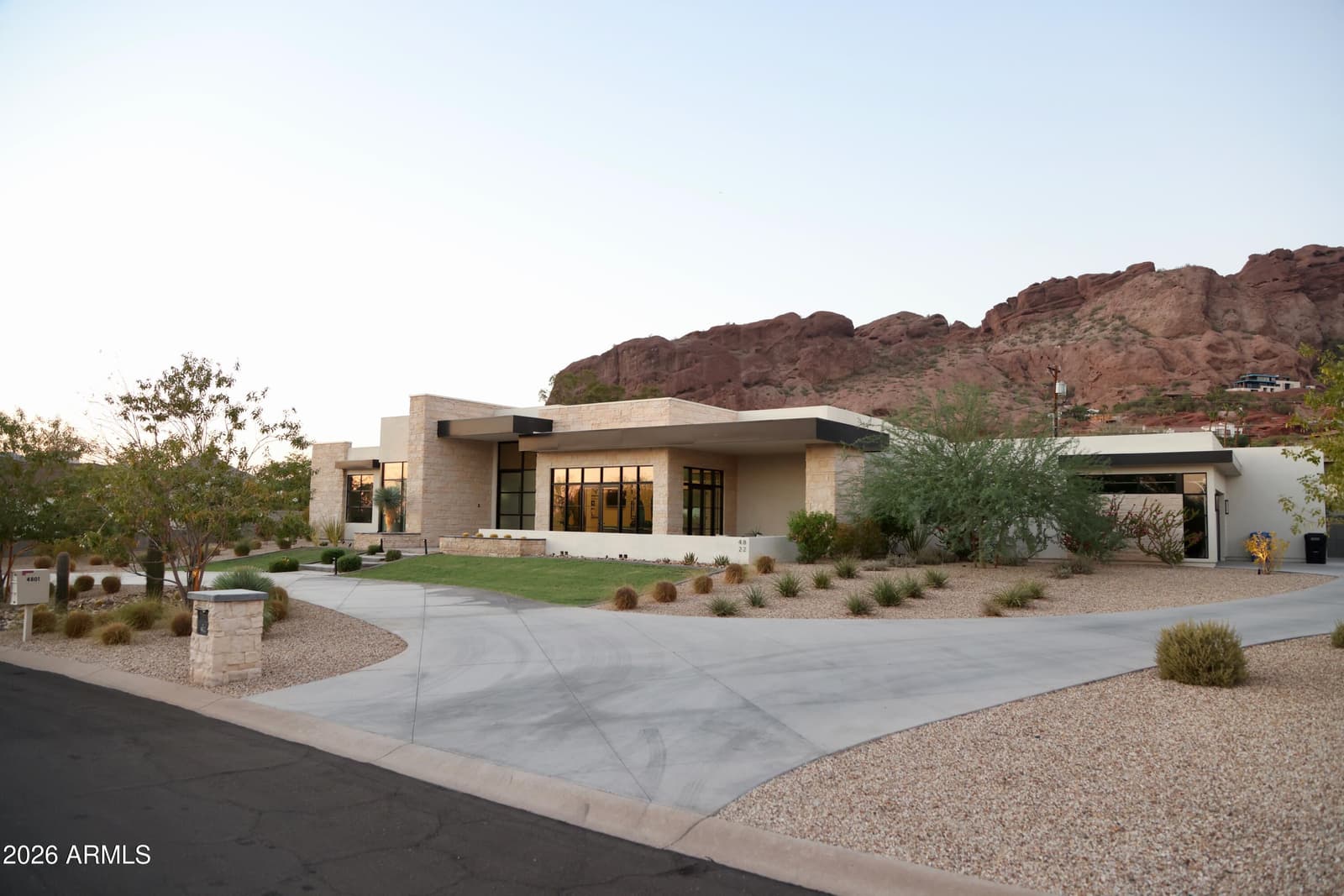 4822 E PALOMINO Road, Phoenix, AZ 85018 — photo 4 of 42