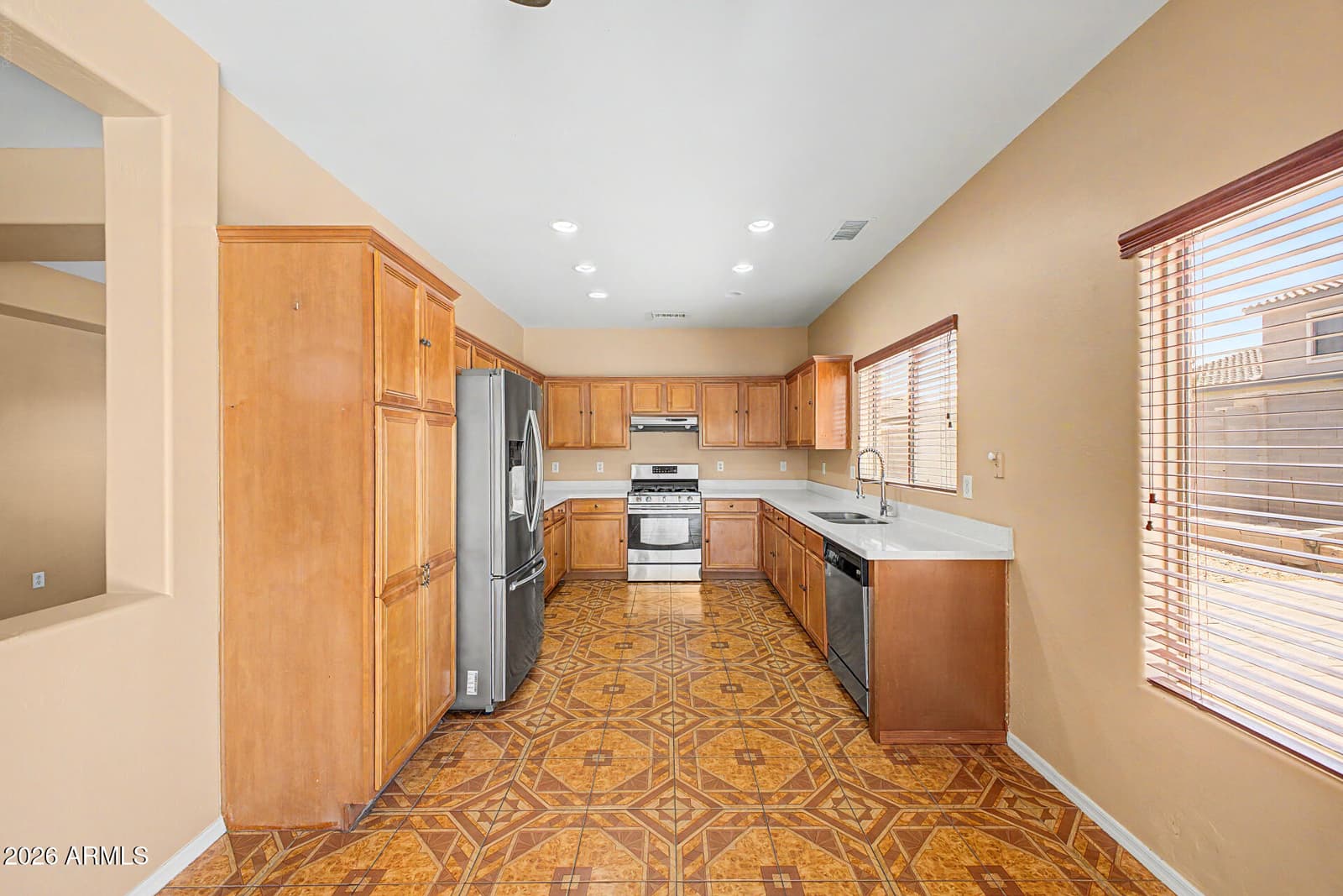5329 W LA SALLE Street, Laveen, AZ 85339 — photo 17 of 38