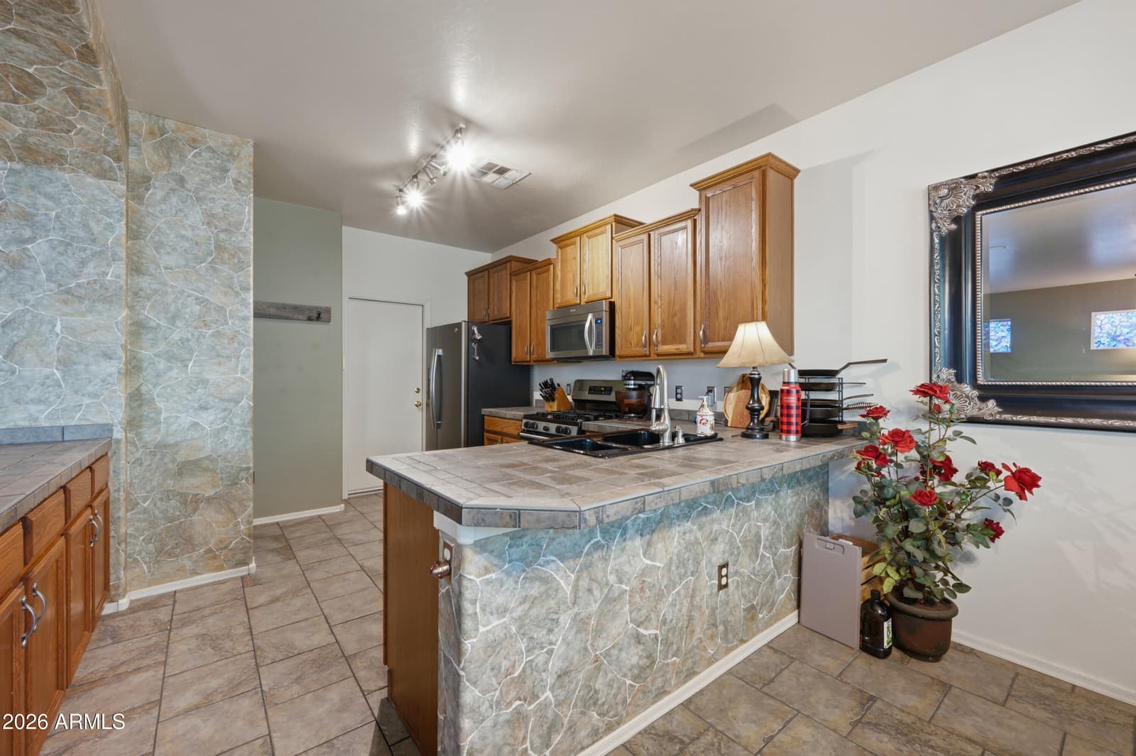 4172 E ORCHID Lane, Gilbert, AZ 85296 — photo 8 of 25